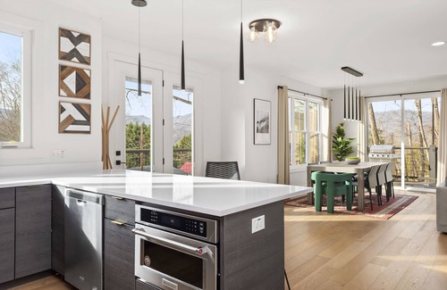 Waynesville House | Modern Home w/Hot Tub, Fire Pit, Outdoor Games