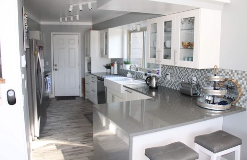 The Galena Territory House | Modern Home w/private hot tub, game room, & Amazing VIEWS
