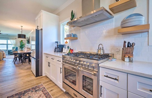 Wilmington Beach House | Modern Home w/Rooftop Deck, Walk to Beach!