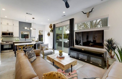 East MLK House | Modern Home with Hot Tub | Near Downtown