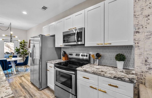Pittsburgh House | Modern Home with Private Backyard Oasis in the Heart of Atlanta!