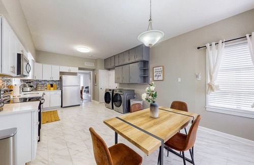 Del Mar House | Modern home with children's items, foosball & furnished deck - dog-friendly