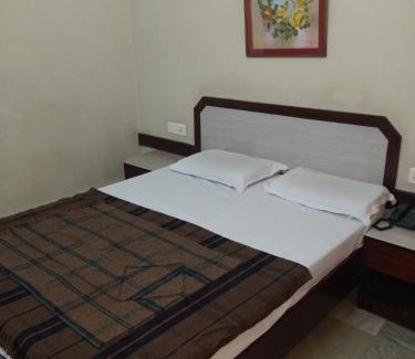Sheshadripuram Hotel | Modern Hotel