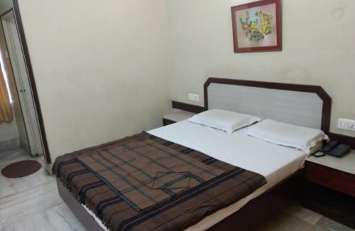 Sheshadripuram Hotel | Modern Hotel