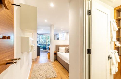 Truckee Hotel | Modern Hotel-Style Studio - Timber Creek Lodge #210 Hotel Room