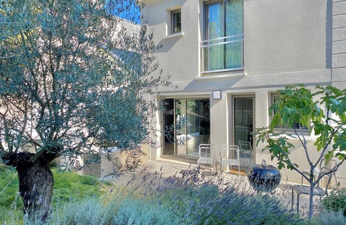 Rueil-Malmaison House | Modern house à 15 minutes away from Paris