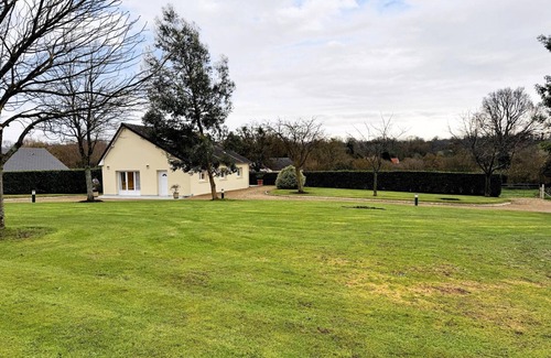 Rampan Cottage | Modern house in Rampan, 3 bedrooms, garden, all charges included