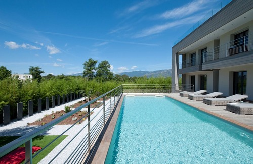 Porto-Vecchio Villa | Modern house, walking distance from beach, heated swimming pool, 10-12 people