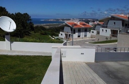 Serra da Pescaria Villa | Modern house with 3 Bedrooms And 3 Bathrooms Magnificent Ocean View