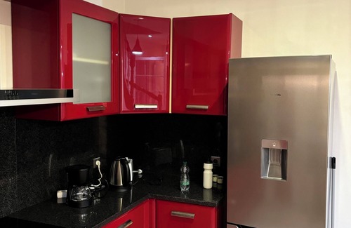 Bobigny House | Modern house with garden telecommuting space