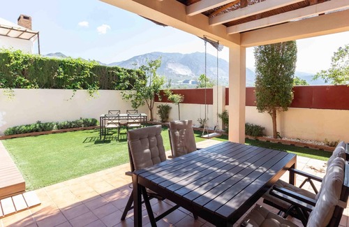 Durcal Cottage | Modern House with swimming pool, garden, mountain views and barbecue