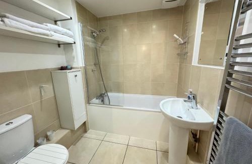 Dalston Apartment | Modern & Ideally Located 2BD Flat Heart of Dalston