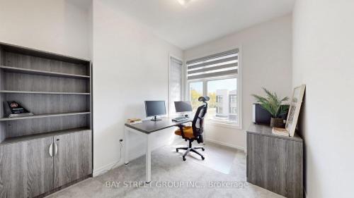 Gormley House | Modern in Richmond Hill