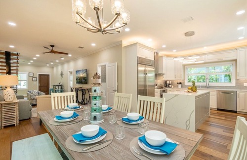 The Meadows House | *MODERN IN THE MEADOWS @ THE MEADOWS* Chic Private Home & Pool + LAST KEY SERV