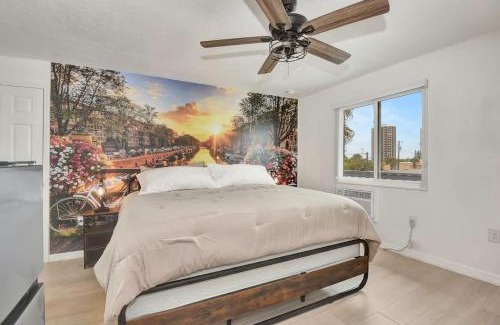 Daytona Beach Shores Apartment | Modern King Suite #10 Steps to Daytona Beach