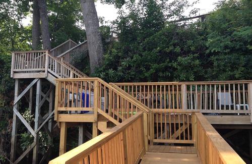 Claremont Cottage | Modern Lake Front 2 Bedroom Cottage On The Main Channel, Boat And Jetski Mournin