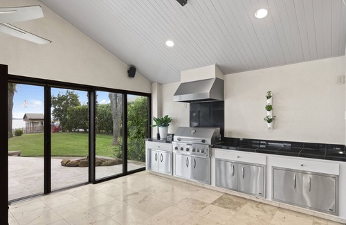 Leisure Land House | Modern Lake Mansion - CasaPalmaTX, 6 en suite baths, click "see all" for details