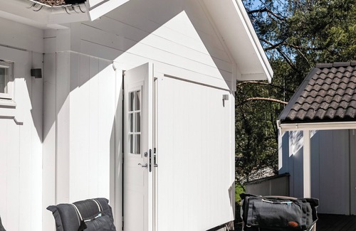 Varmdo House | Modern Lakefront Family House