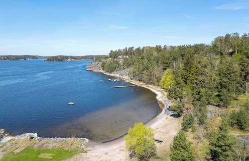 Varmdo House | Modern Lakefront Family House