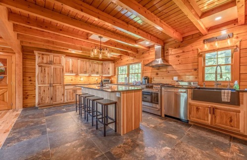 Old Town Cabin | Modern Lakefront Cabin | Hot Tub | Stunning Views