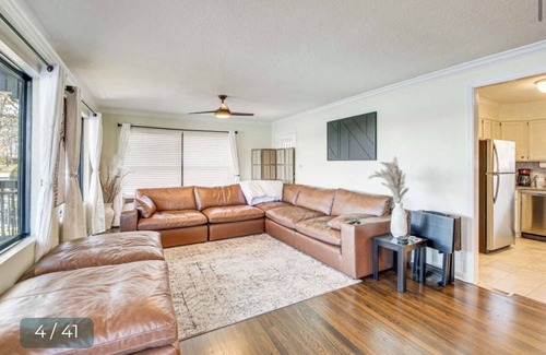 Lake Hamilton House | Modern Lakefront Propertyn