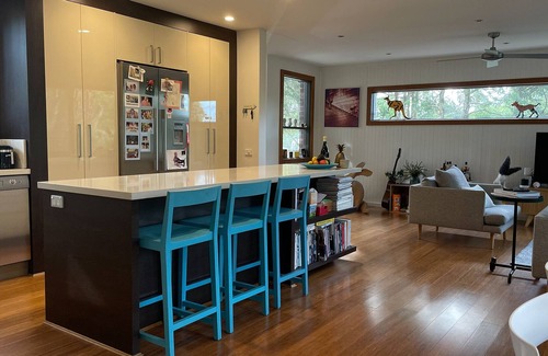 Somers House | Modern, Light & Comfortable 3 Bedroom Beach House