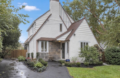 Norwalk House | Modern living with classic coastal vibes. Your own piece of paradise.
