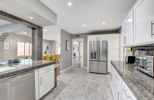 Winchester House | Modern Lockdown-7 Bd with Pool & Spa 30+ Day Home!