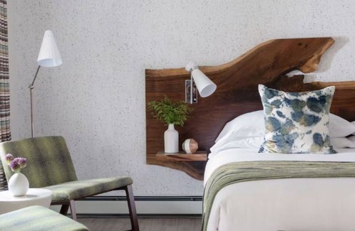Stowe Area Hotel | Modern Lodge in Downtown Stowe – Walk to Dining, Trails, and Shopping