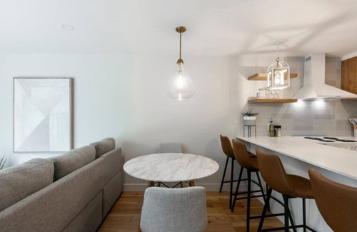 Mont-Tremblant Village Condo | Modern Lodge Pool & Spa | Mont-Tremblant
