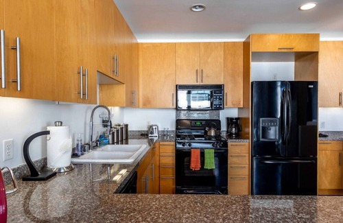East Village Condo | Modern Loft, Clean, Quiet, WiFi, Cable, Parking