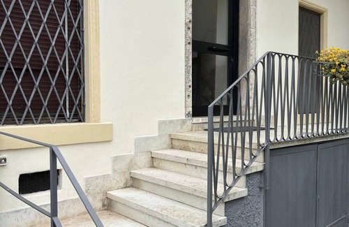 Nord-Est Apartment | Modern loft FREE Parking Old watermill