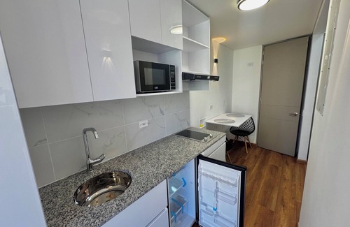 La Gran Via Apartment | Modern Loft in Best Entertainment Location - 93 Park - Restaurant and Amenities