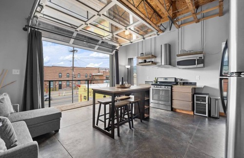 Butte House | Modern Loft in Butte, America Garage Parking