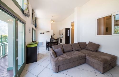 Duingt Apartment | "Modern Loft" with view/private access to Annecy Lake