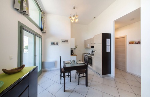 Duingt Apartment | "Modern Loft" with view/private access to Annecy Lake