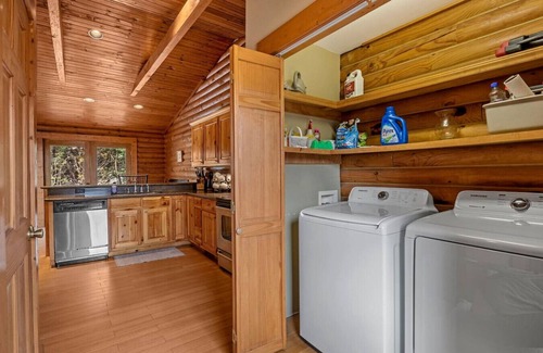 Lake Lure Cabin | Modern Log Cabin, Fireplace, Pool Table, and Mountain View!