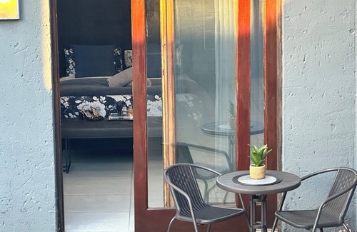 Meyersdal House | Modern lovely 3 bedroom retreat with pool and kitchen with essentials