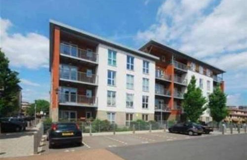 Bow House | Modern lovely bedroom close to stations in East London, zone 2