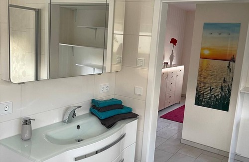 Floh House | Modern & lovingly furnished vacation home Marina in the Thuringian Forest region