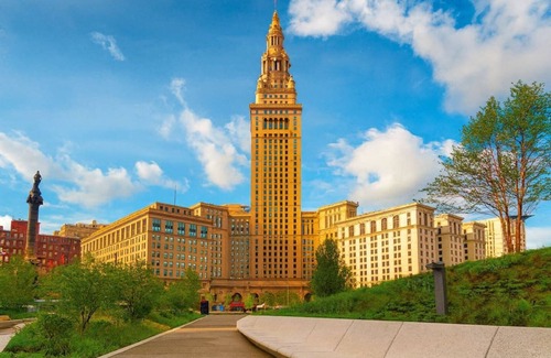 Downtown Cleveland Apartment | Modern Luxe Suite | Rock Hall Stadiums Casino