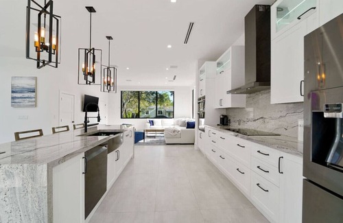 Ludlam Villa | Modern Luxurious 4BR Home With Private Heated Pool