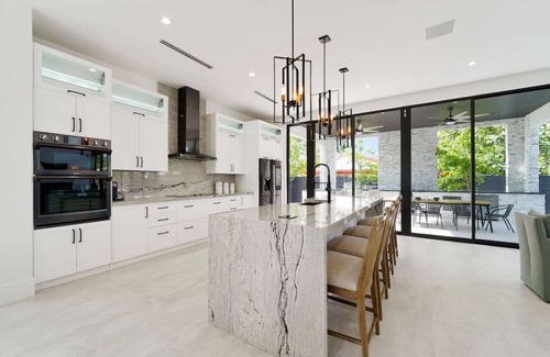 Ludlam Villa | Modern Luxurious 4BR Home With Private Heated Pool