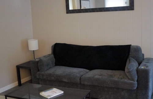 Norwood Apartment | Modern Luxury 1BR Prime Location by Oakley, Rookwood, Downtown & Top Hospitals