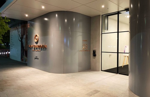 Glen Waverley Apartment | Modern Luxury 2 Bed, 2 Bath Apartment With Free Parking in Central Location