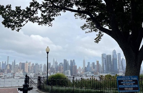 Hoboken Apartment | Modern Luxury 2BR Apartment Minutes from Manhattan