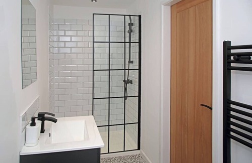 Macclesfield House | Modern Luxury 4 Bed House in the Heart of Macclesfield
