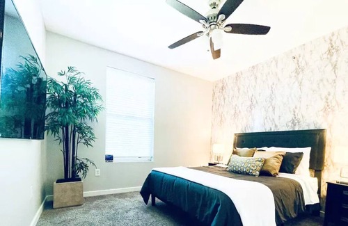 West Plaza Apartment | Modern Luxury Apartment in heart of KC