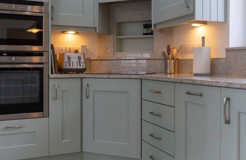 Bude House | Modern, luxury bungalow - perfect for families or friends to relax!