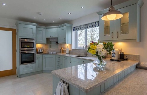 Bude House | Modern, luxury bungalow - perfect for families or friends to relax!